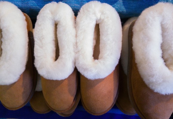 The benefits of sheepskin slippers in everyday use